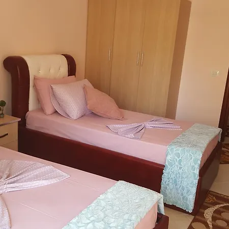 Christos Апартаменты Саранда