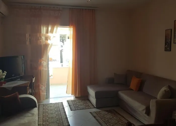 Christos * Sarandë